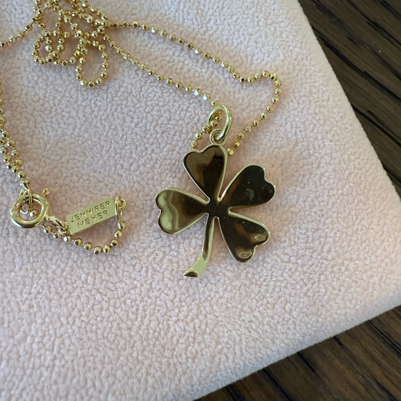 Jennifer Meyer 18k Yellow Gold Large Clover Necklace - Picture 4 of 6